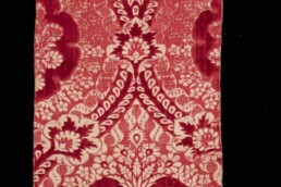 Velvet, Italy (Florence?), turn of XV-XVI, cent. Figured, cut velvet, overshot silk