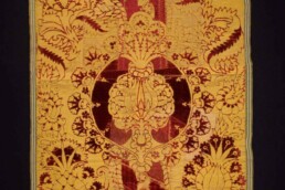 Griccia motif velvet, Florence, last quarter of XV cent. Figured, cut velvet, overshot silk